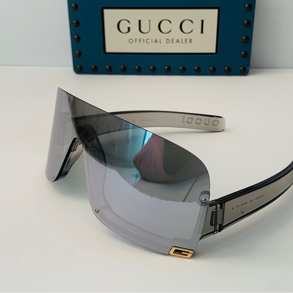 - New 💯 Authentic Gucci MASK-SHAPED FRAME SUNGLASSES - Picture 3 of 11